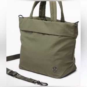 Lululemon Athletica On My Level Army Green Tote Bag - Sold Out Color!